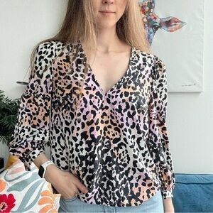 Veronica Beard Silk Animal Print V-neck Black Pink 3/4 Sleeve Blouse M (8)